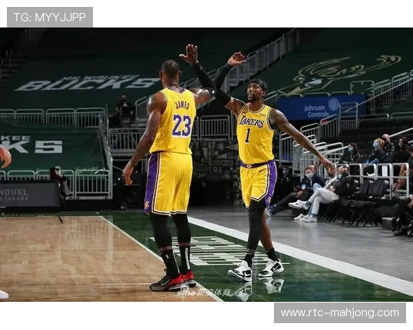 林日鹏半场超远三分压哨，球迷称“一生回味”