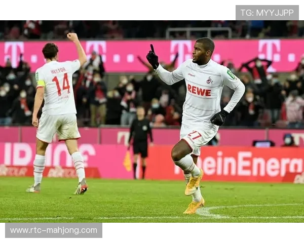 德甲亚洲球员表现亮眼，铃木唯人为弗赖堡破门