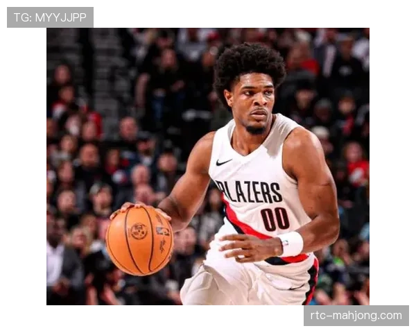 “消息：开拓者新秀亨德森发展联盟召回，将尝试在衔接段担任“持球挡拆核心”角色”